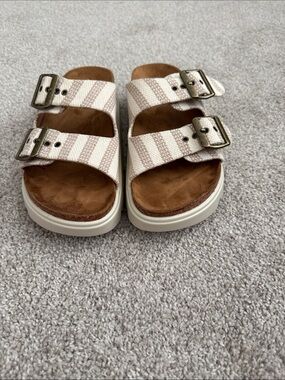 Hey Girl Striped Double-Buckle Sandals in Cream and Brown